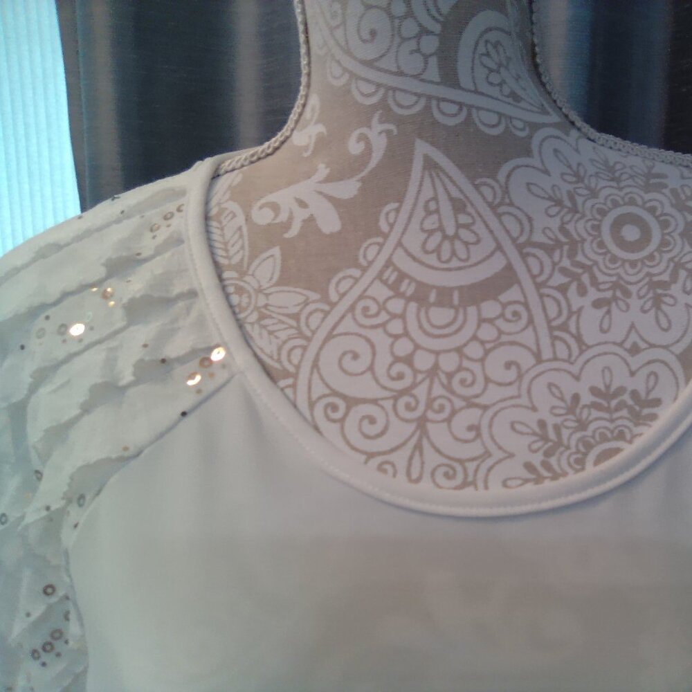 Beautiful Ruffle Sleeve Blouse - Picture 5 of 6